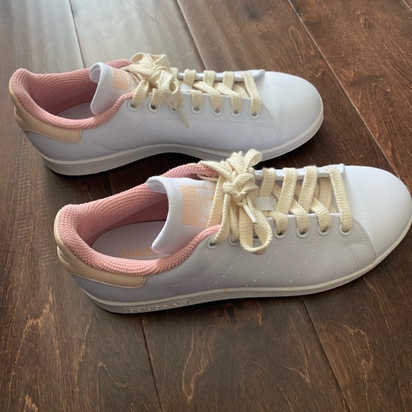 adidas Shoes - Beautiful Stan Smith sneakers!